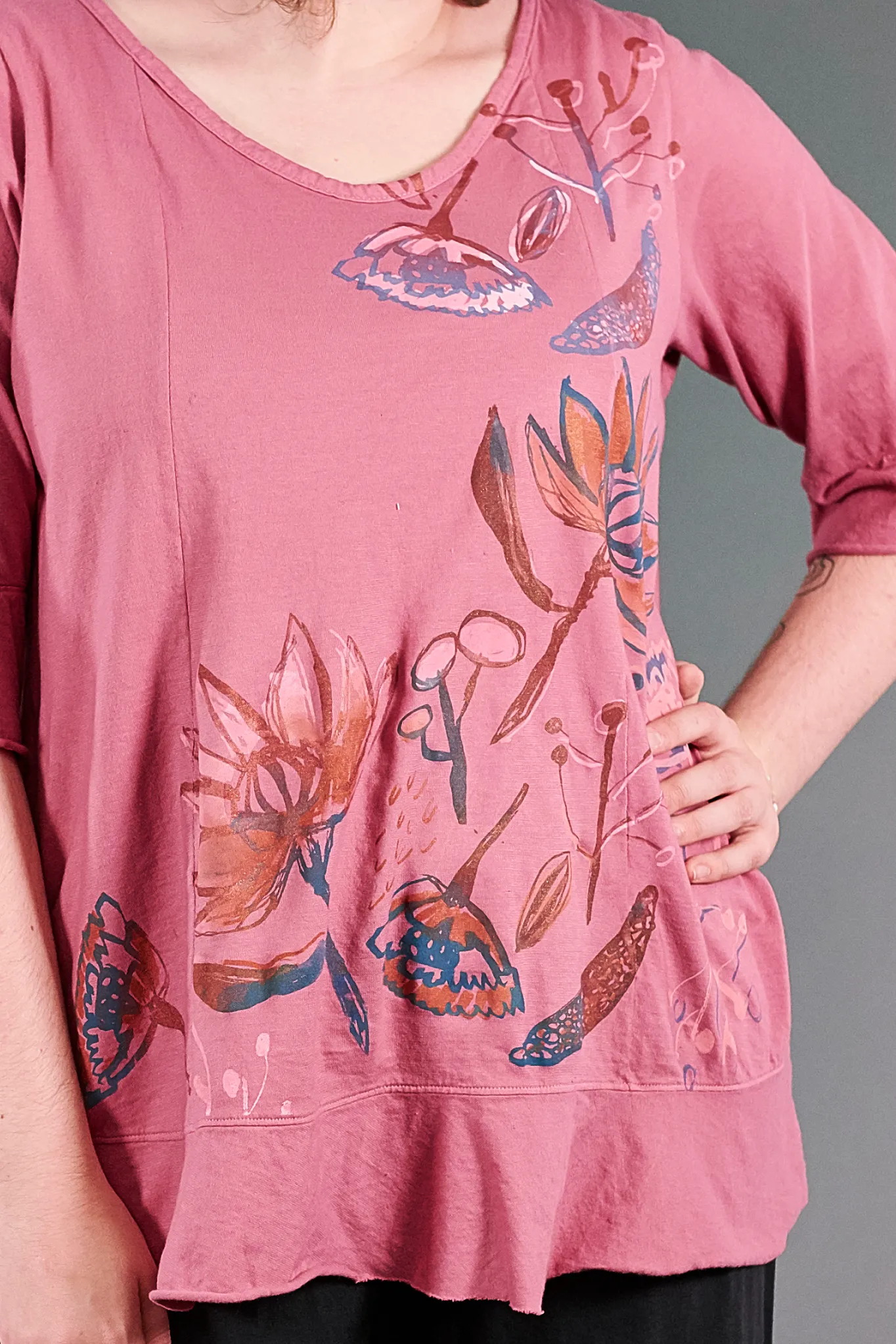 1562 Flounce Tee Bloom-Wildflower