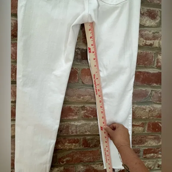 AG Adriano Goldshmied The Stevie Ankle Hi Waist White Jean Cutoff Ankle Size 27