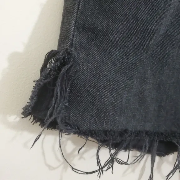 AGOLDE Dee Shorts Denim Jean in Exhibit Black Size 25 Boho Casual Festival