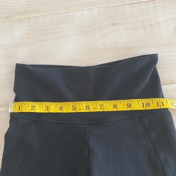 Bombshell black biker shorts in black size medium
