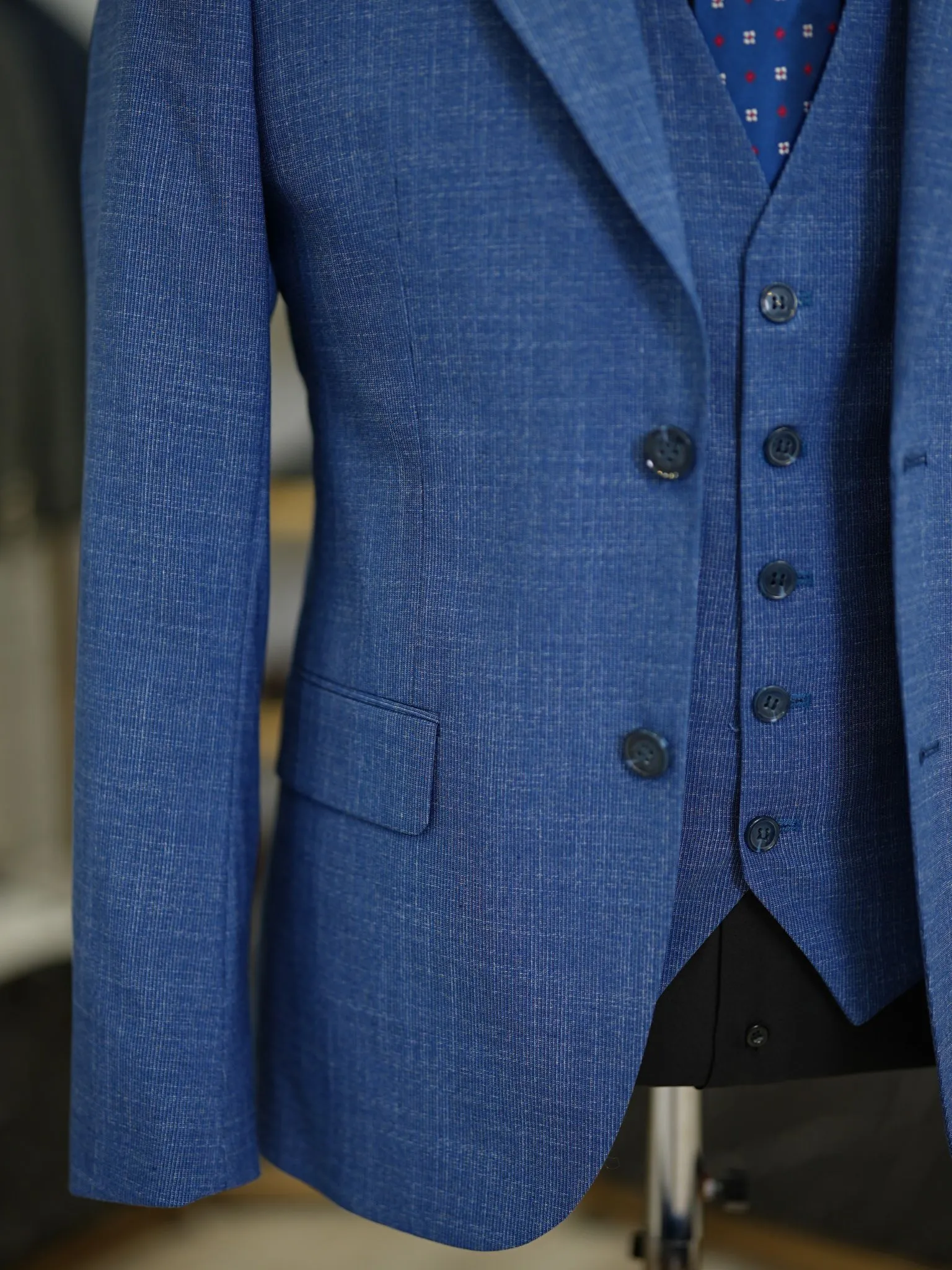 Brabion Maison Blue Slim Fit Crosshatch Suit - Three-Piece Elegance