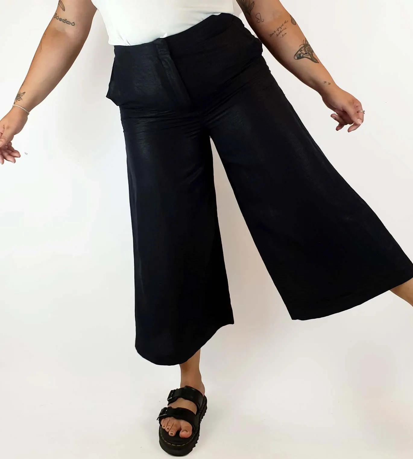 Elk black 100% linen wide leg pants with metallic sheen size 14