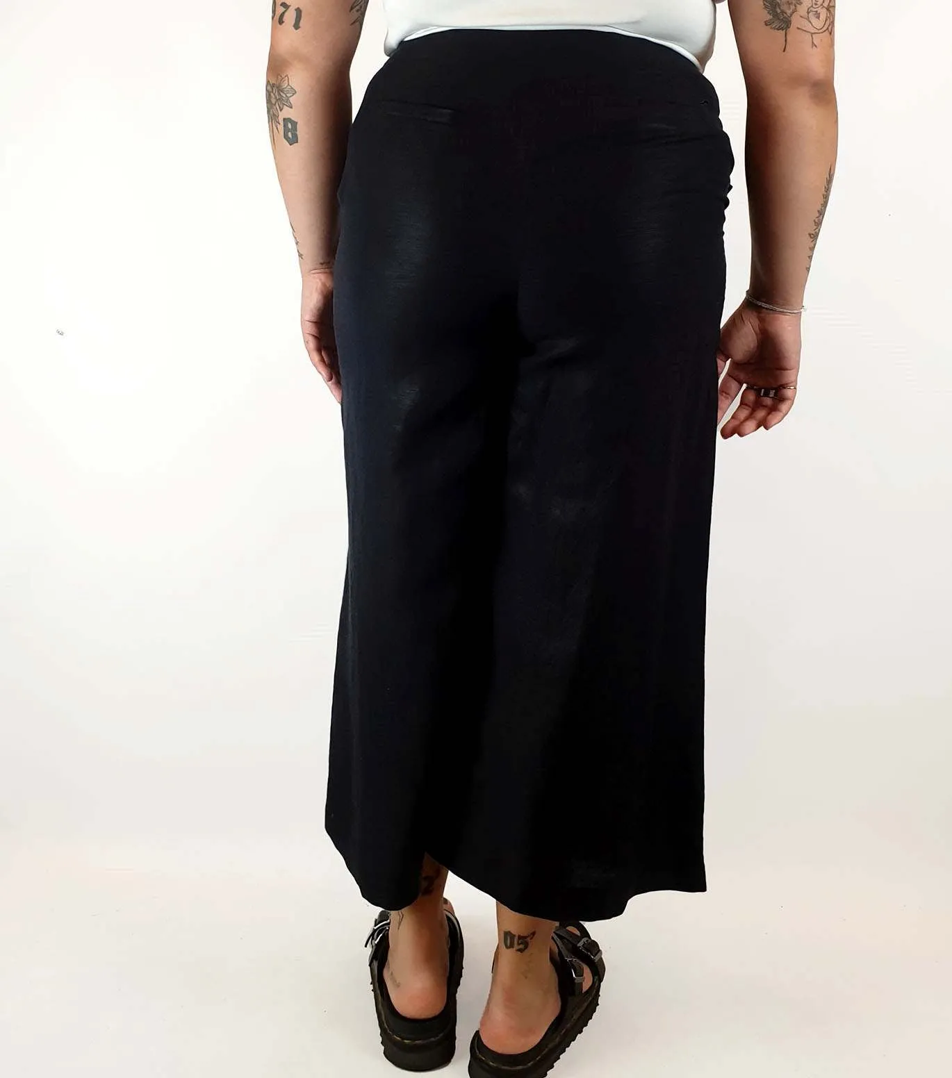 Elk black 100% linen wide leg pants with metallic sheen size 14