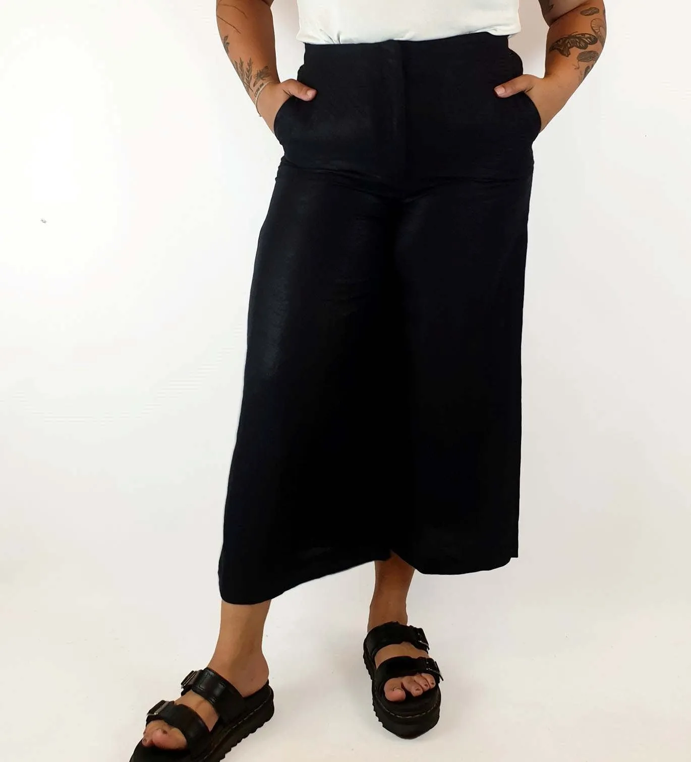 Elk black 100% linen wide leg pants with metallic sheen size 14