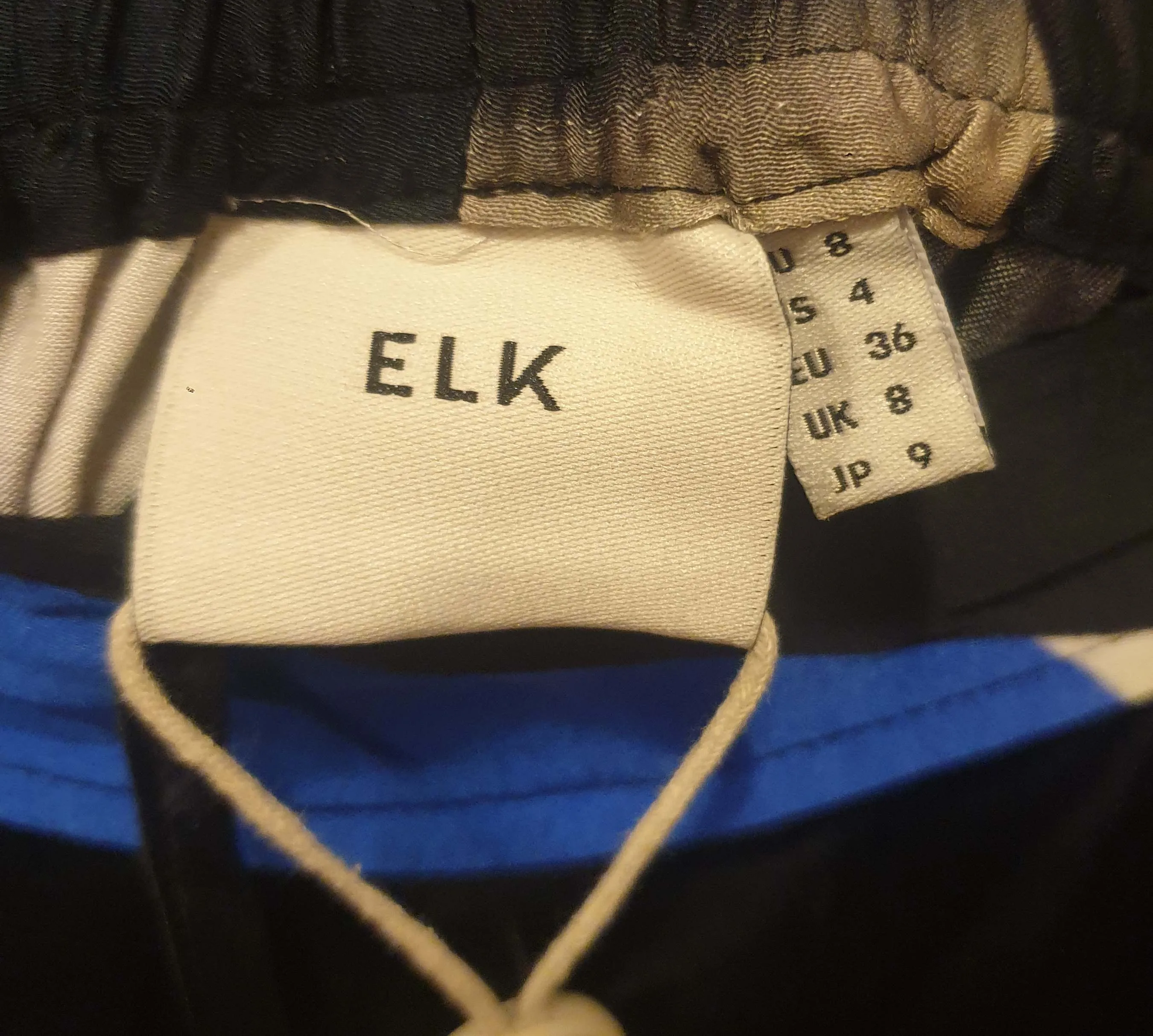Elk silky feel "form pant" with shapes print size 8