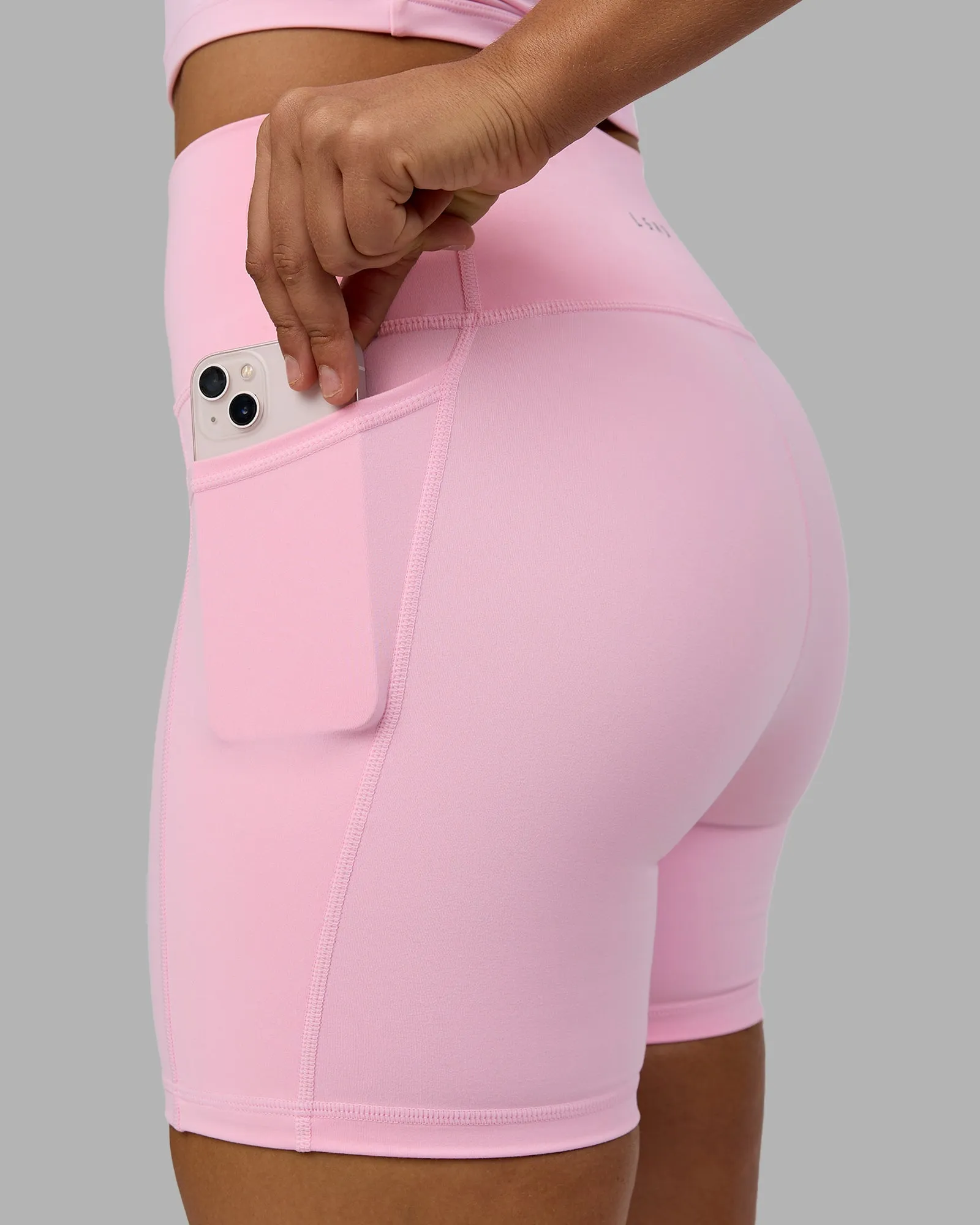 Fusion Mid Short Tight With Pockets - Pale Pink