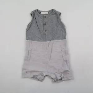 Greige - Romper (6M) *fits large