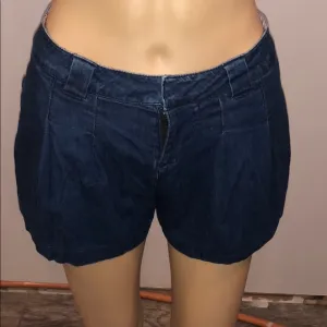 Guess Los Angeles skirt short size xsmall