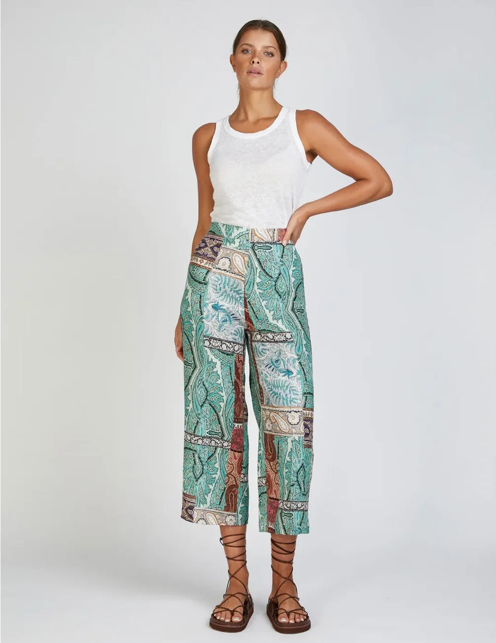 In the Sac II SAMARA Pant