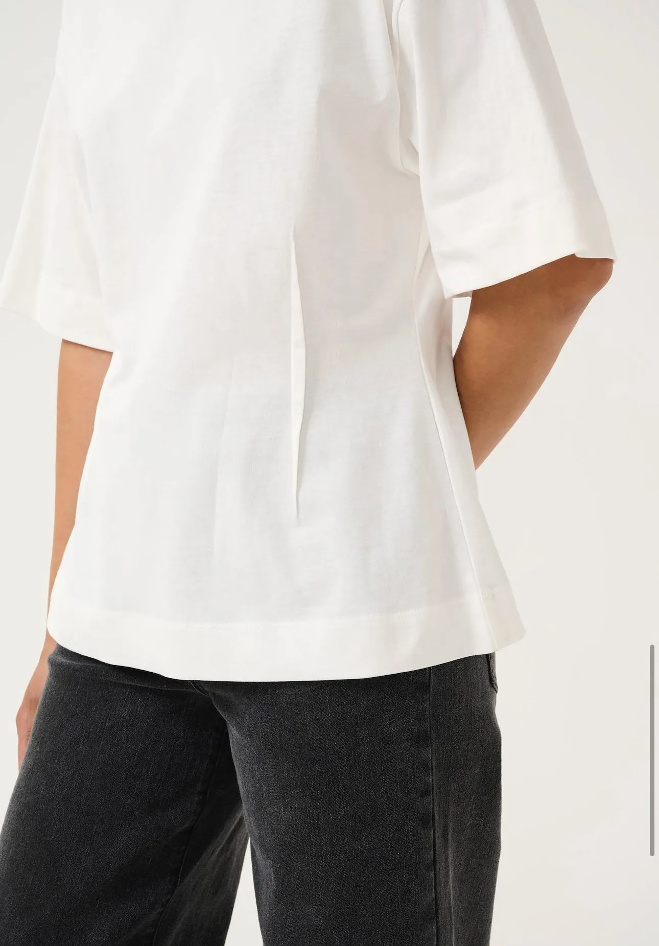 KAMORINA T-SHIRT