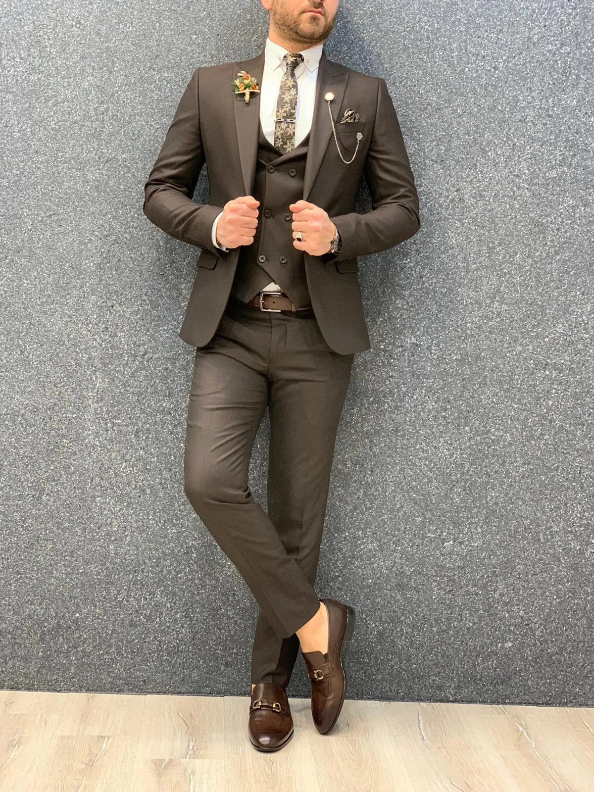 Lancaster Coffee Slim Fit Suit: Elegance Redefined