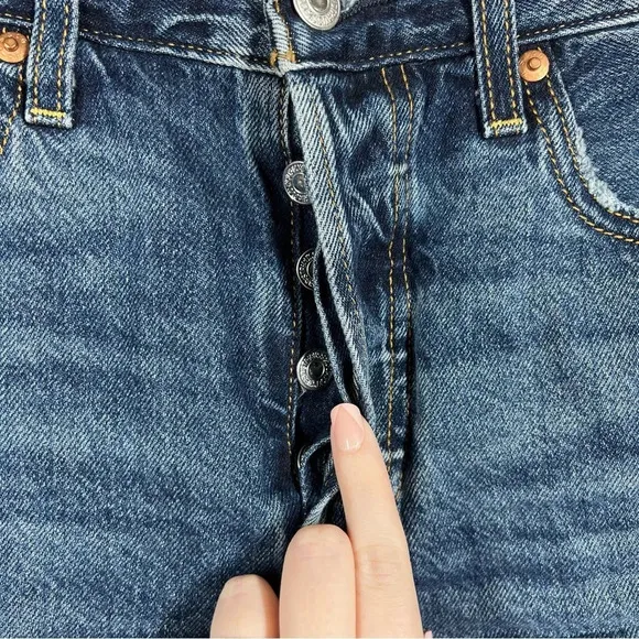Levi’s Premium Dark Wash Ribcage Shorts