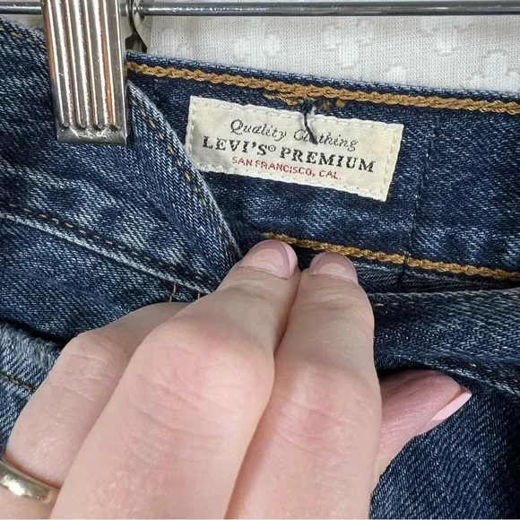Levi’s Premium Dark Wash Ribcage Shorts