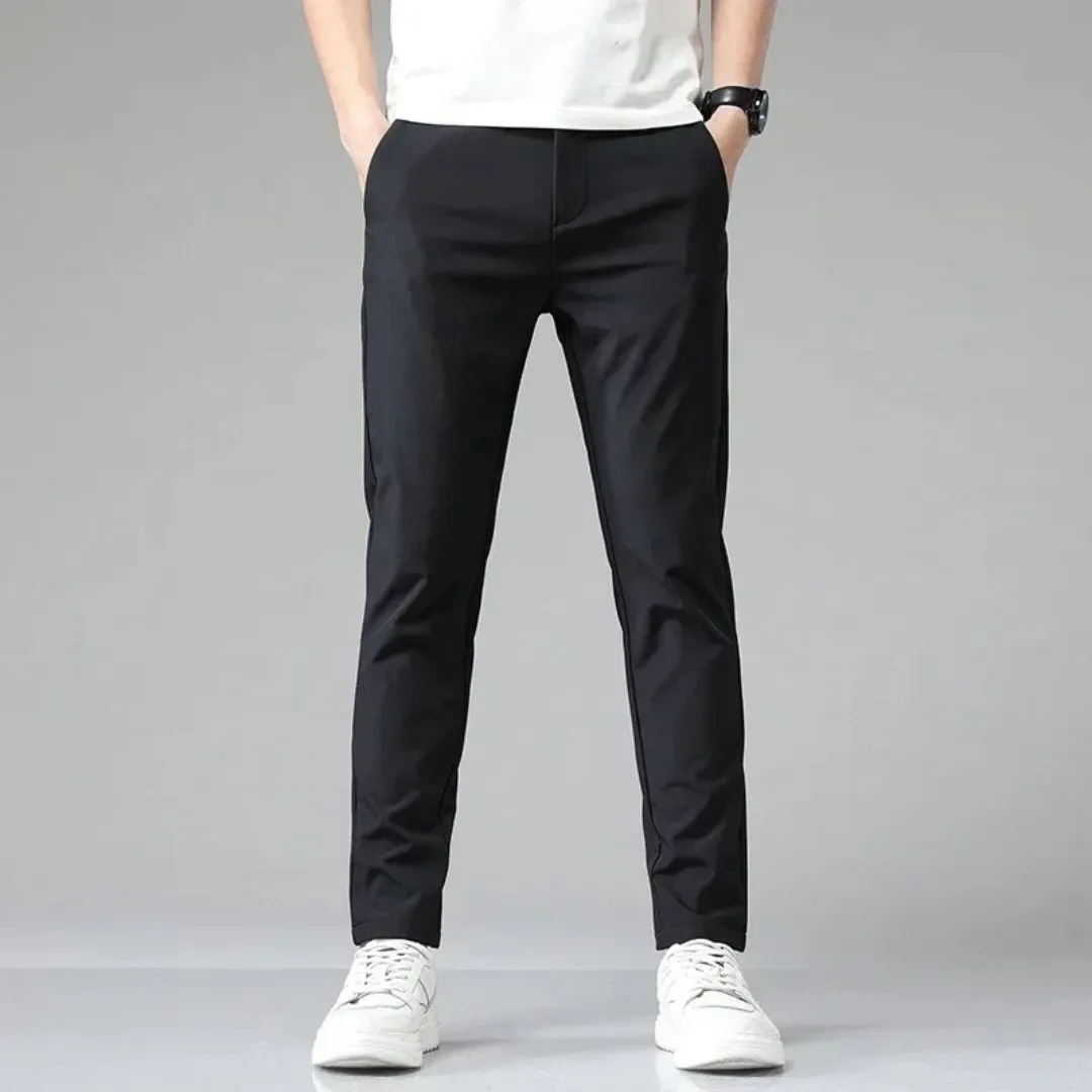 Luca Ferarro Chinos
