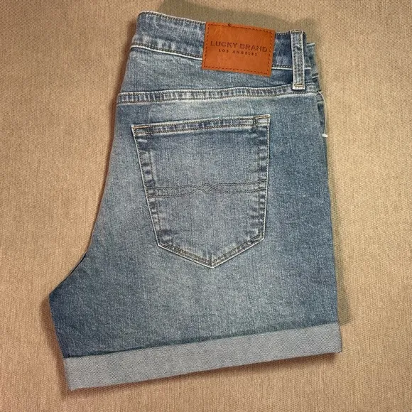 Lucky Brand shorts &quot;The Roll up&quot; Size 8