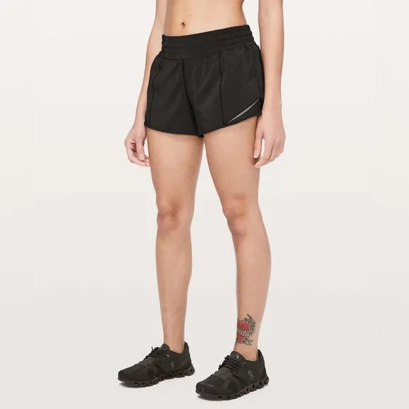 lululemon Hotty Hot High-Rise Lined Short 2.5&quot;