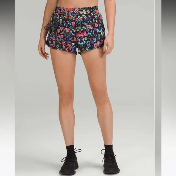 lululemon Hotty Hot High-Rise Lined Short 2.5&quot;