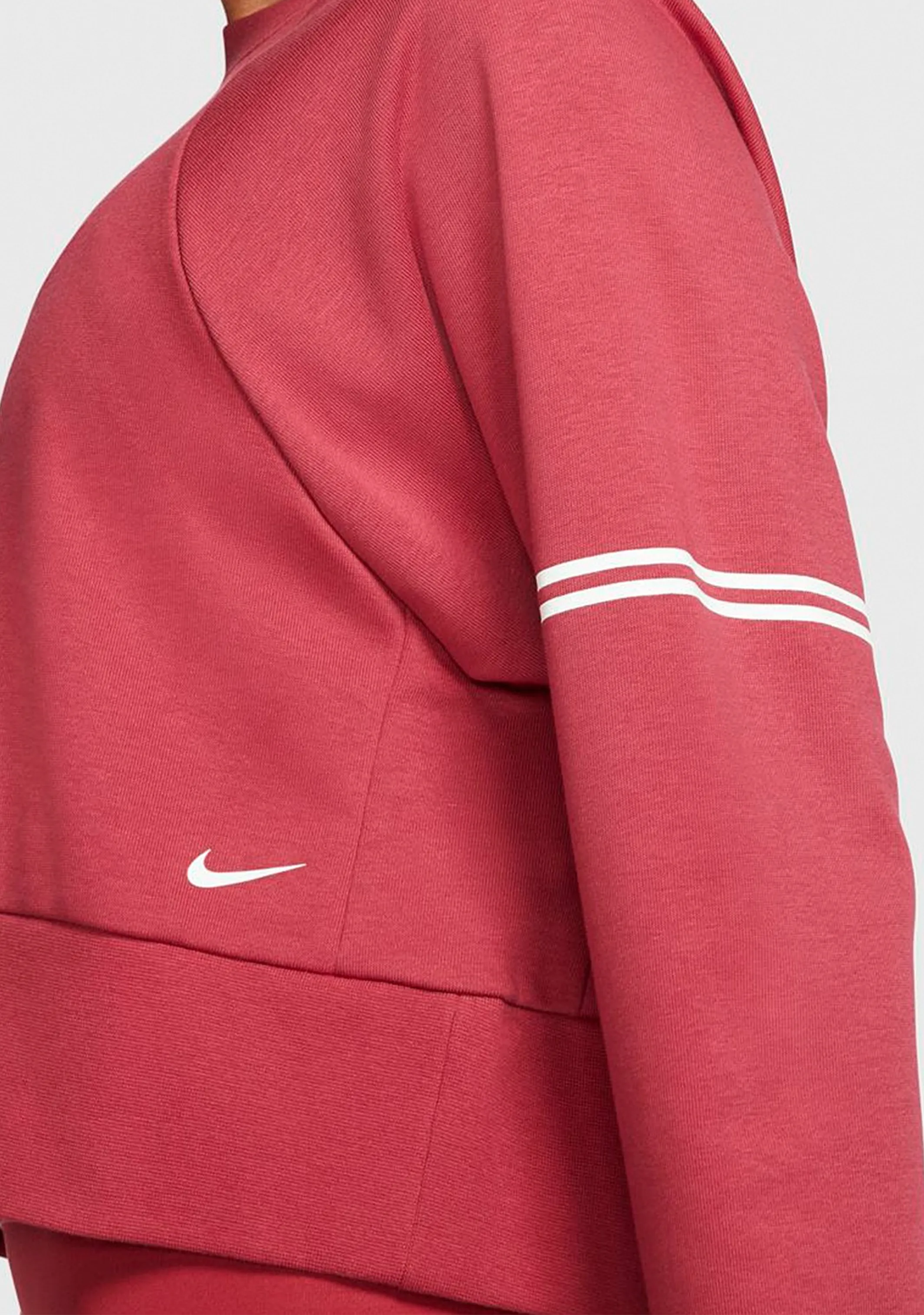 Nike Women's Pro Dri-Fit Get Fit Crew Wild Berry