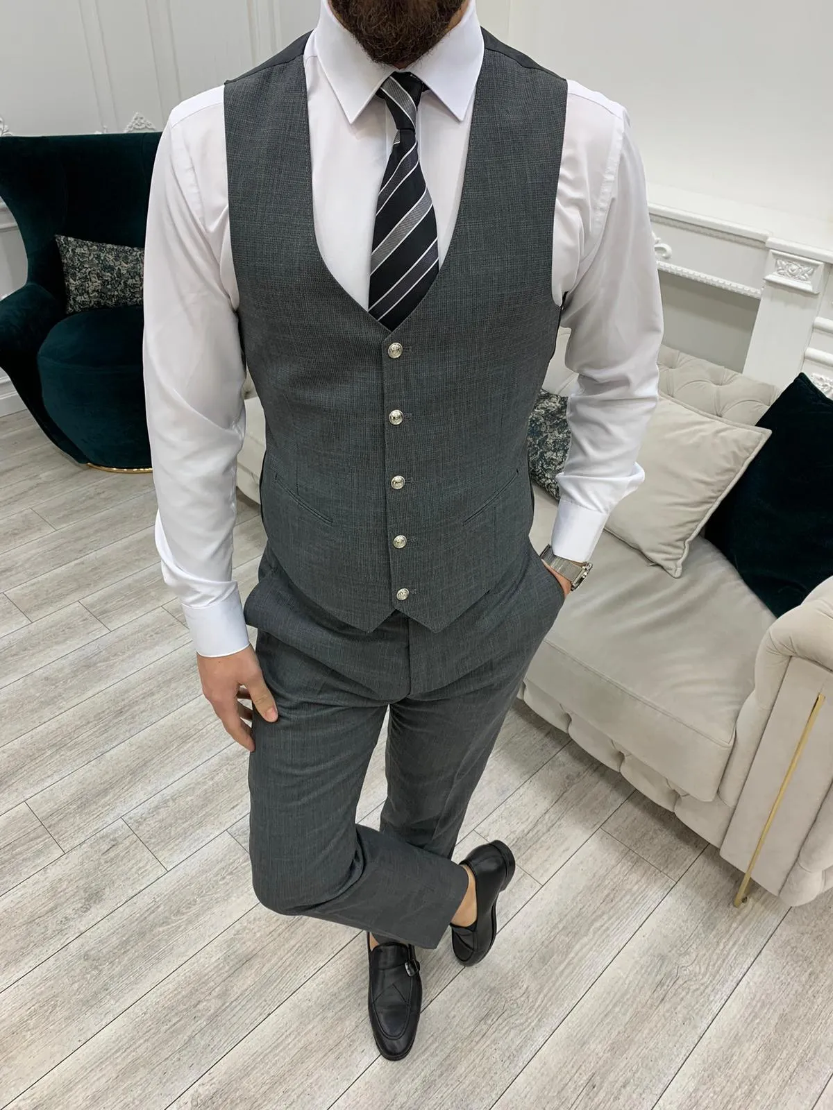 Nile Gray Slim Fit Peak Lapel Suit: Elegant Sophistication for Every Occasion