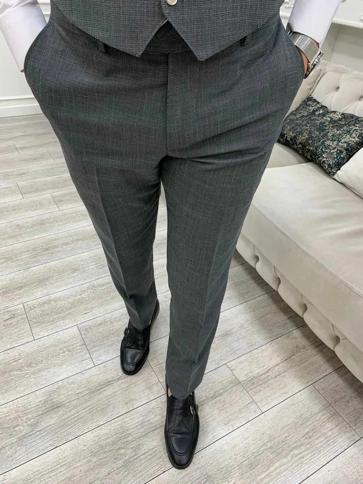 Nile Gray Slim Fit Peak Lapel Suit: Elegant Sophistication for Every Occasion