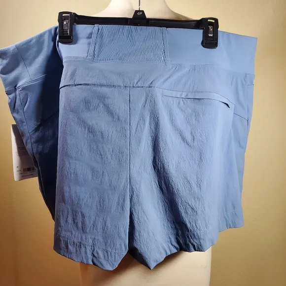 NWT Athleta light blue shorts size 20