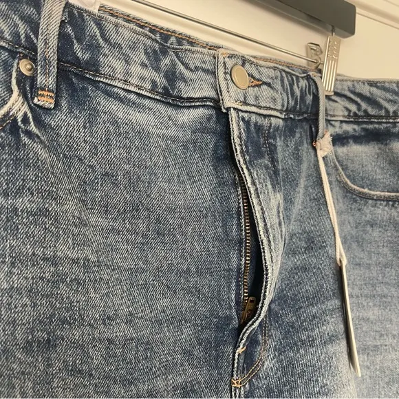 NWT Good American Good Curve Short Size 16 Denim Shorts GCS235T Indigo107