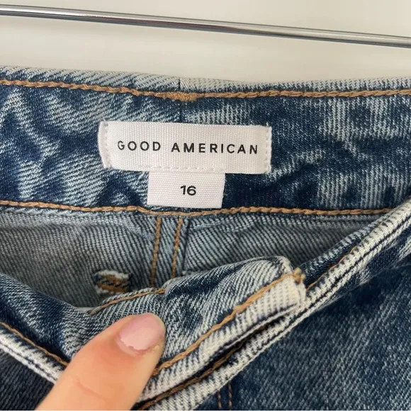 NWT Good American Good Curve Short Size 16 Denim Shorts GCS235T Indigo107