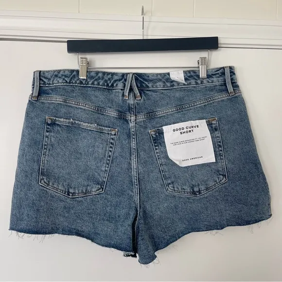 NWT Good American Good Curve Short Size 16 Denim Shorts GCS235T Indigo107
