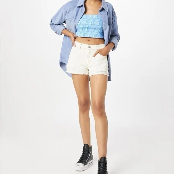 NWT Urban Outfitters Denim Shorts Size 30 Low Rise Harri Neutral Cream Color