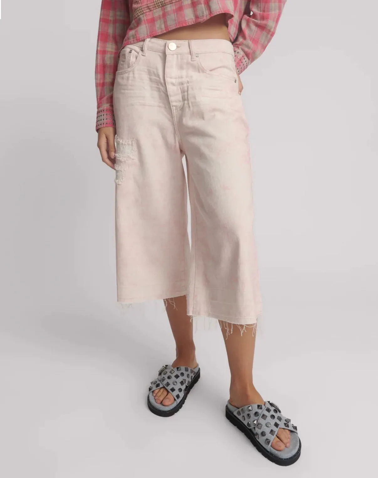 One Teaspoon - 720'S Mid Waist Long Length Shorts - Young Love