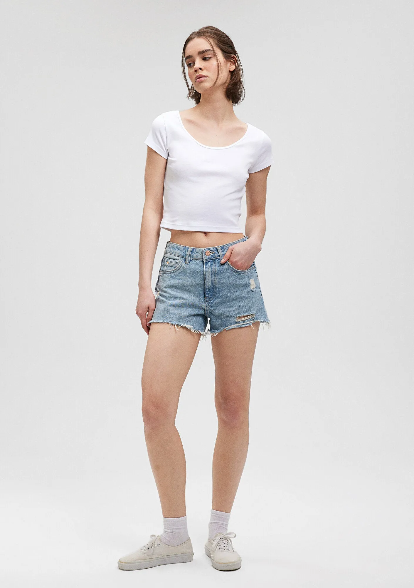 Rosie Light Ripped 90s Jean Shorts
