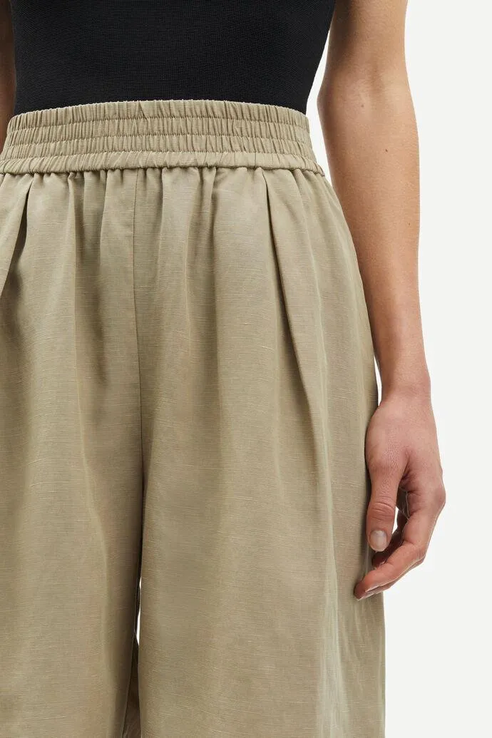 Sajulia Shorts Light Olive