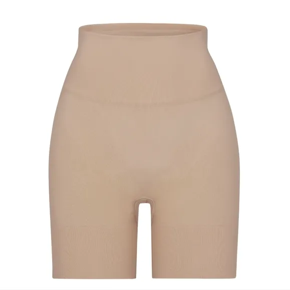 SKIMS Seamless Sculpt Butt Lifting Short Size: 2X Clay