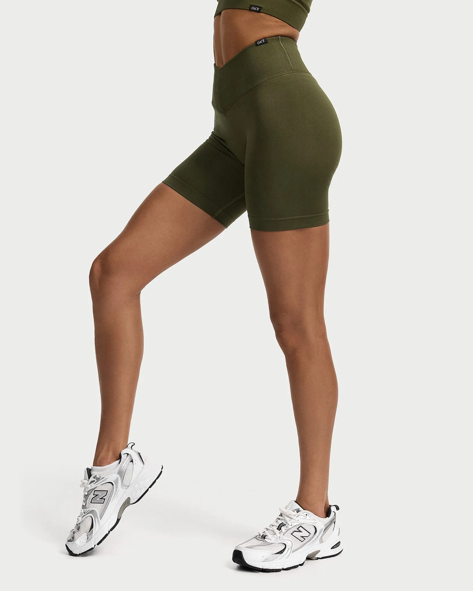 Toned V-Shape Shorts (Outlet)