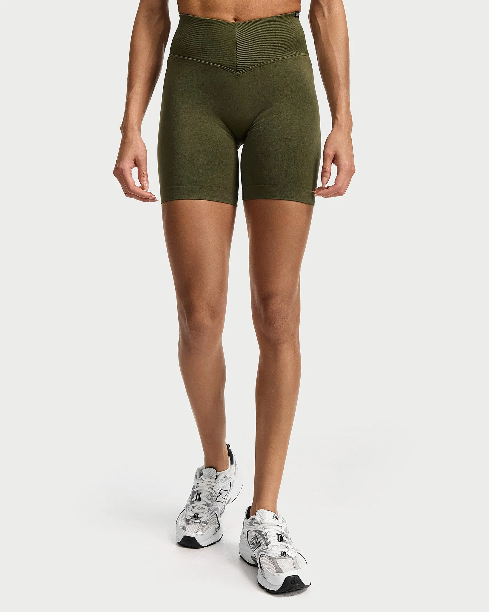 Toned V-Shape Shorts (Outlet)