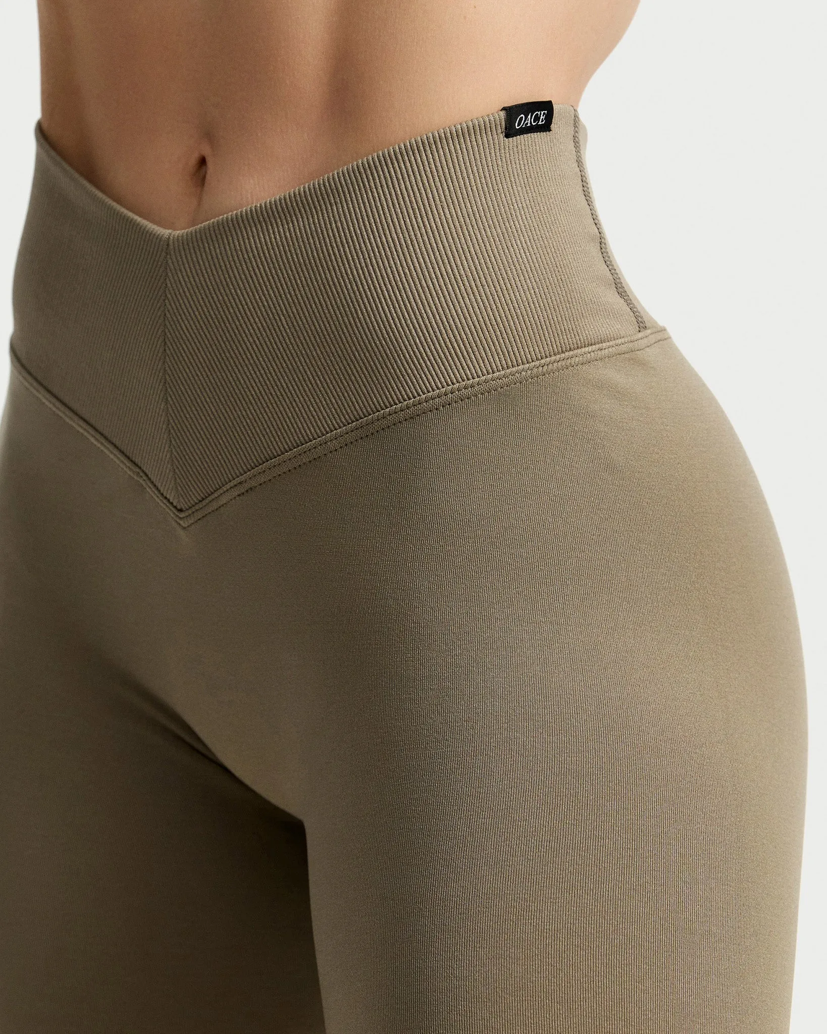 Toned V-Shape Shorts (Outlet)