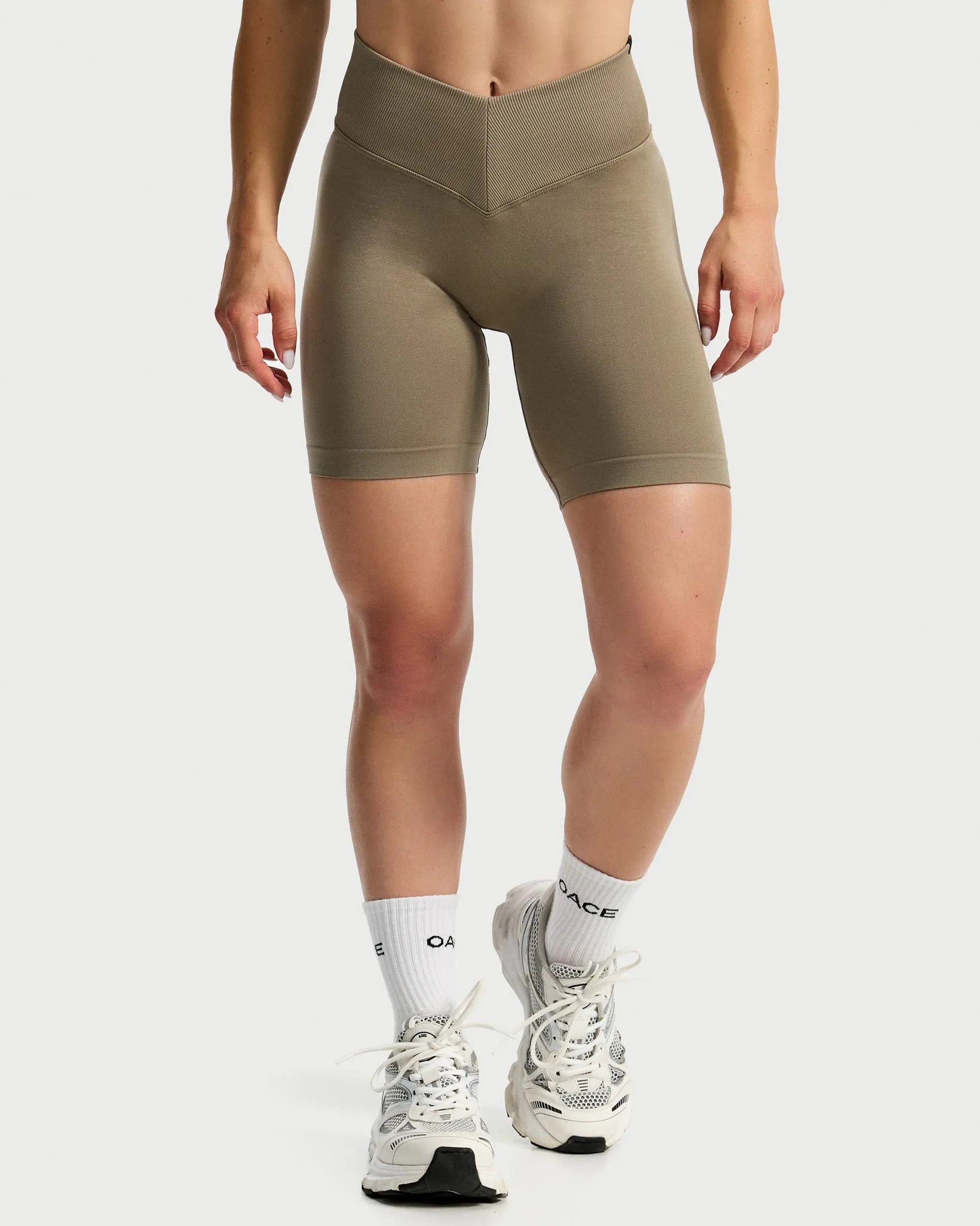 Toned V-Shape Shorts (Outlet)