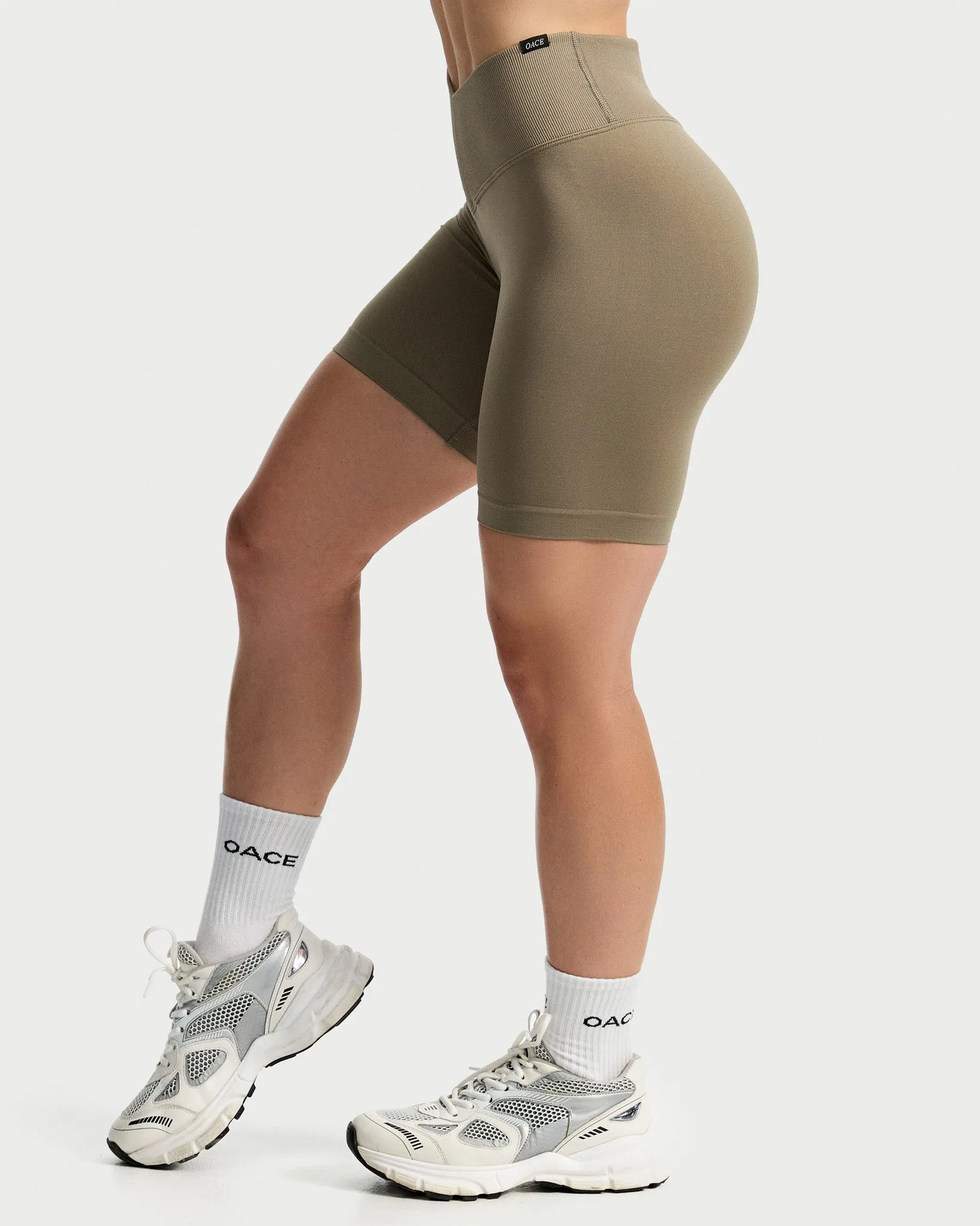 Toned V-Shape Shorts (Outlet)