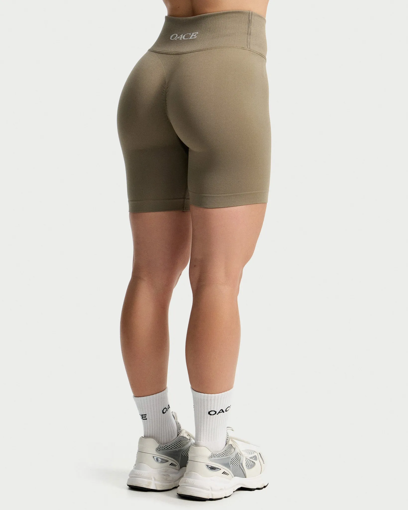 Toned V-Shape Shorts (Outlet)