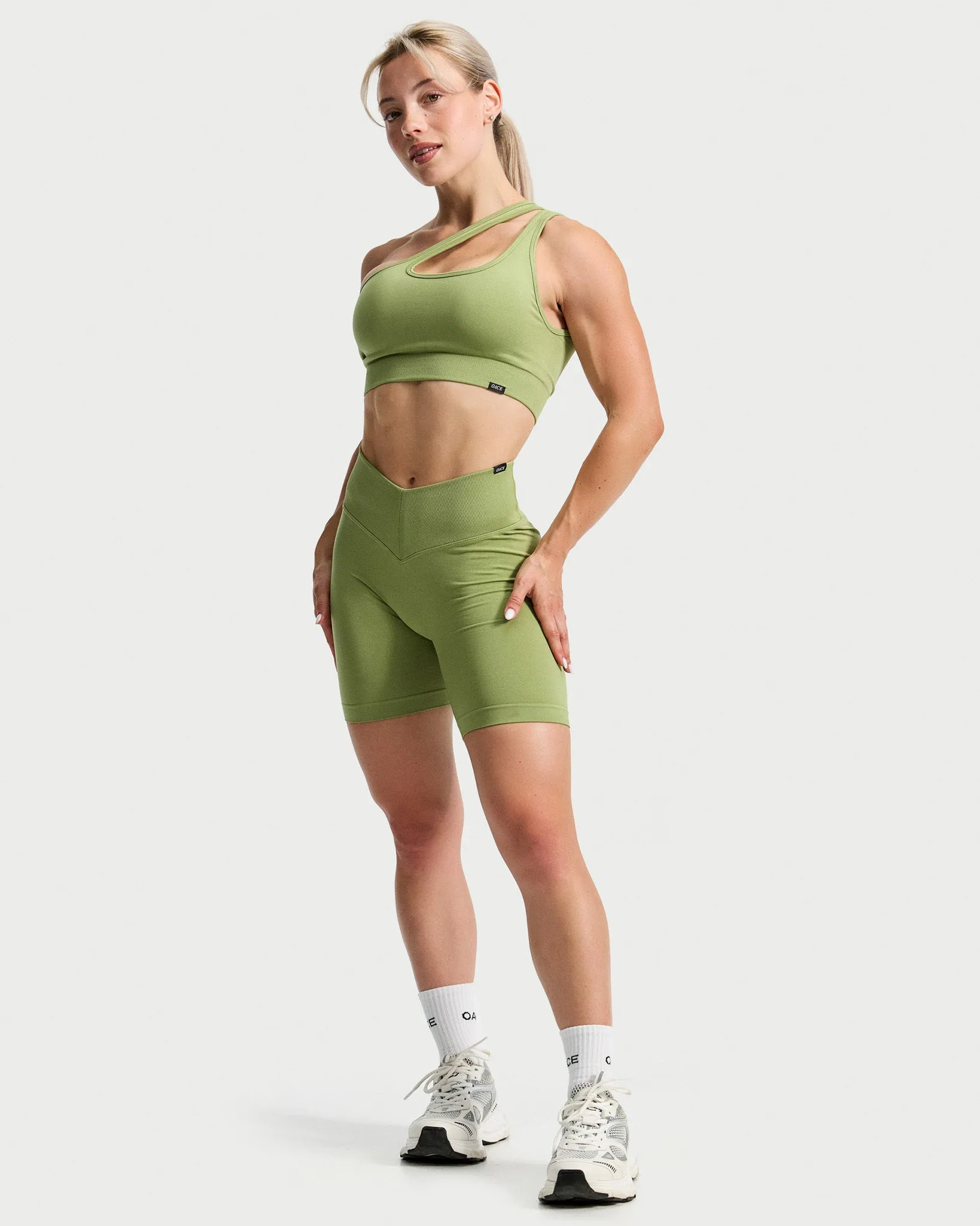 Toned V-Shape Shorts (Outlet)