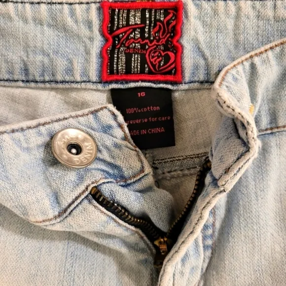 Torrid Pink Label Light Wash Distressed Frayed Cutoff Jeans Shorts, 16 - EUC