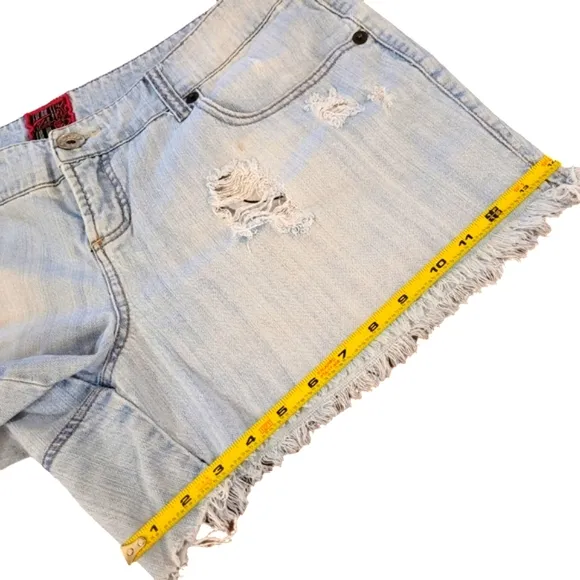 Torrid Pink Label Light Wash Distressed Frayed Cutoff Jeans Shorts, 16 - EUC