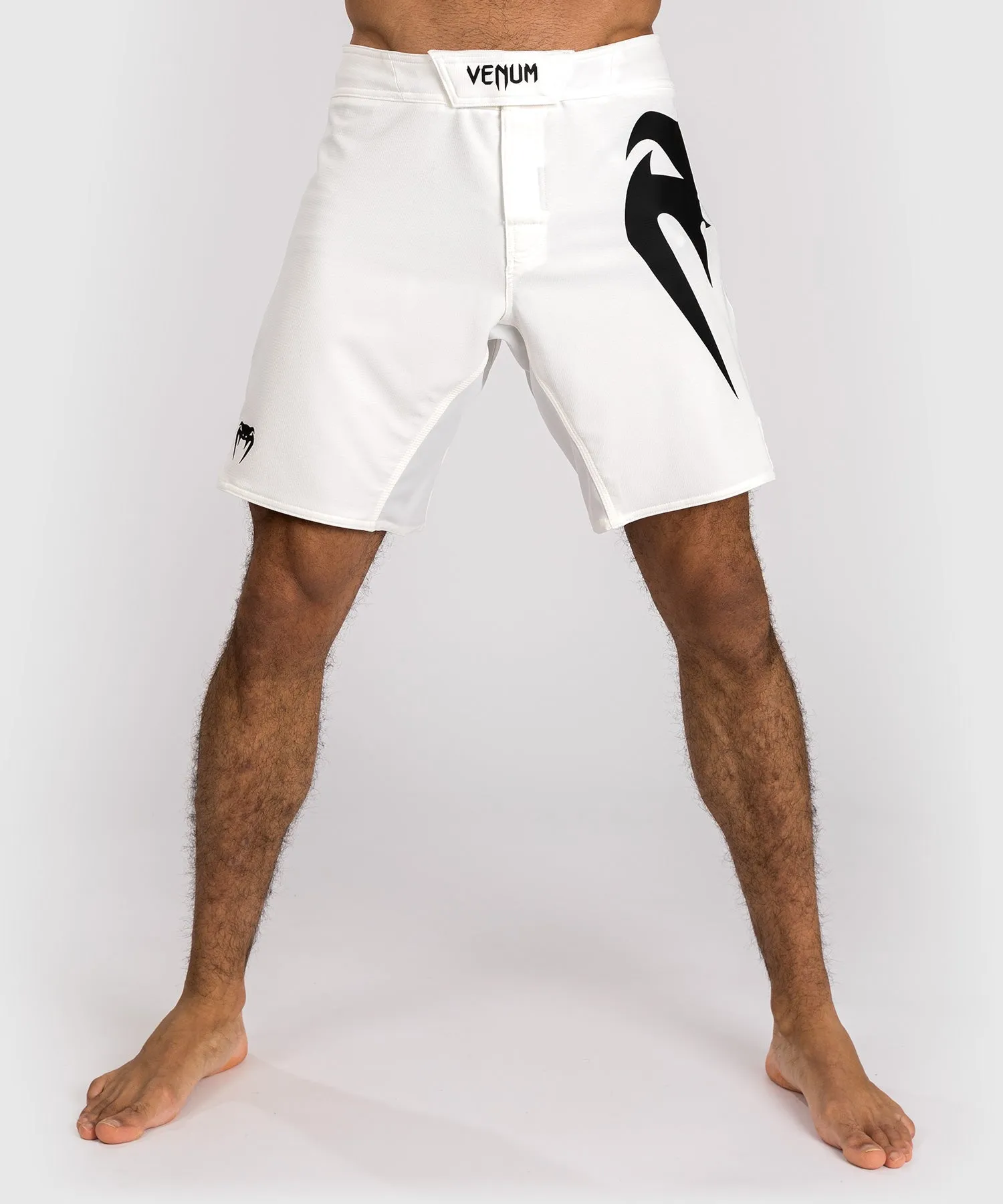 Venum Light 5.0 Vechtshorts - Wit/Zwart
