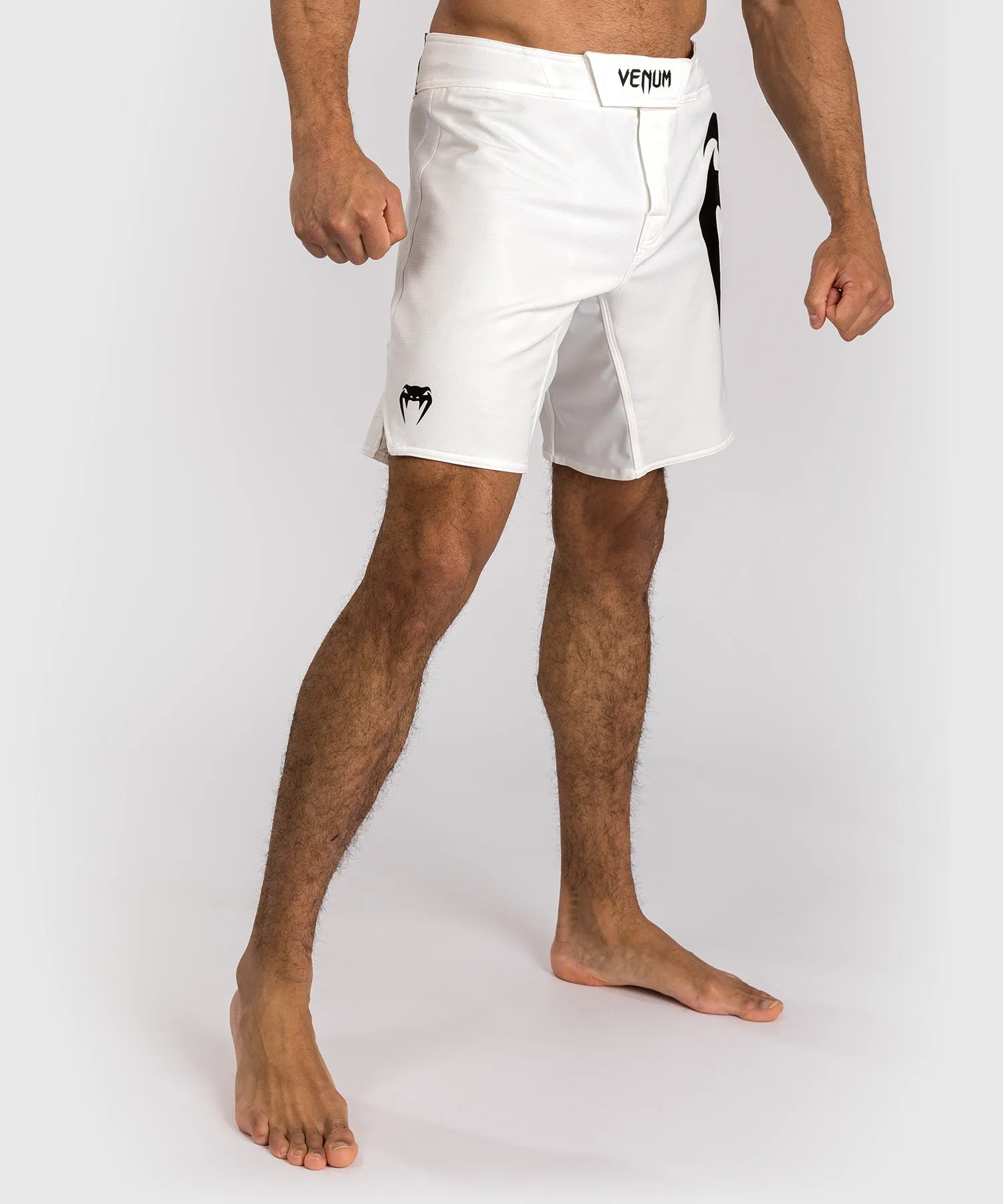 Venum Light 5.0 Vechtshorts - Wit/Zwart