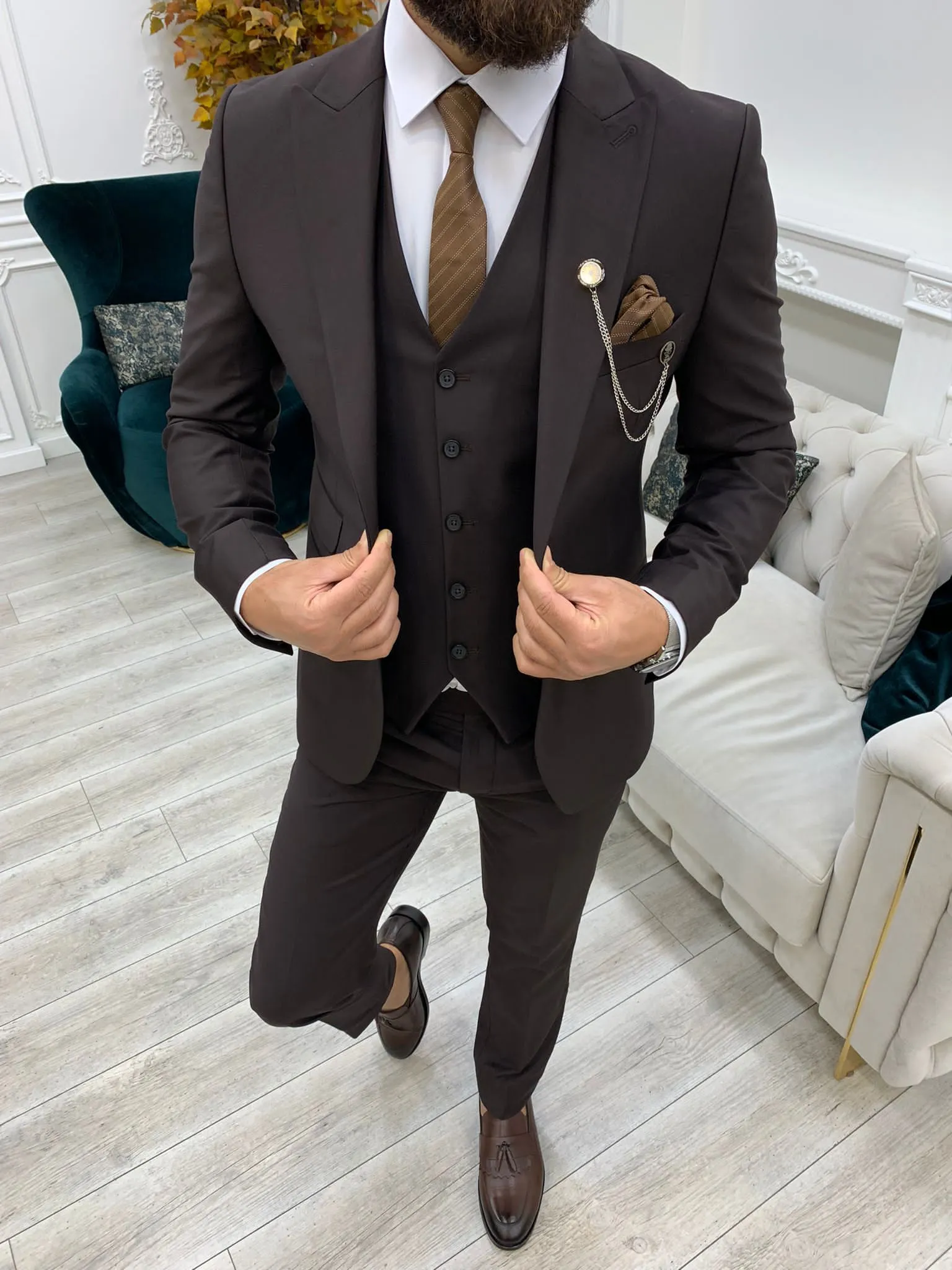 Vince Coffee Slim Fit Peak Lapel Suit - Elegant Three-Piece Ensemble