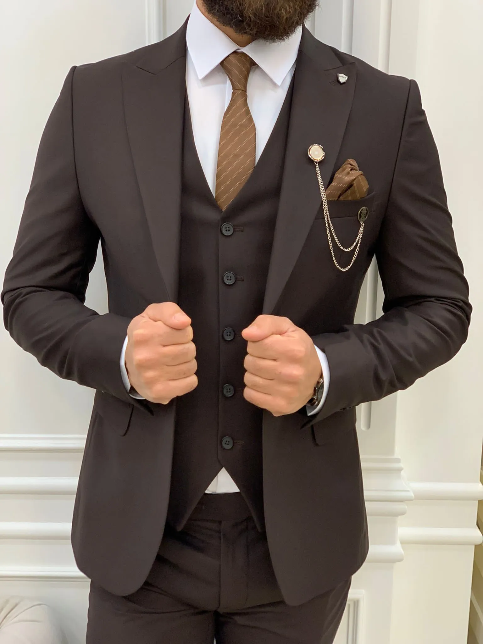 Vince Coffee Slim Fit Peak Lapel Suit - Elegant Three-Piece Ensemble