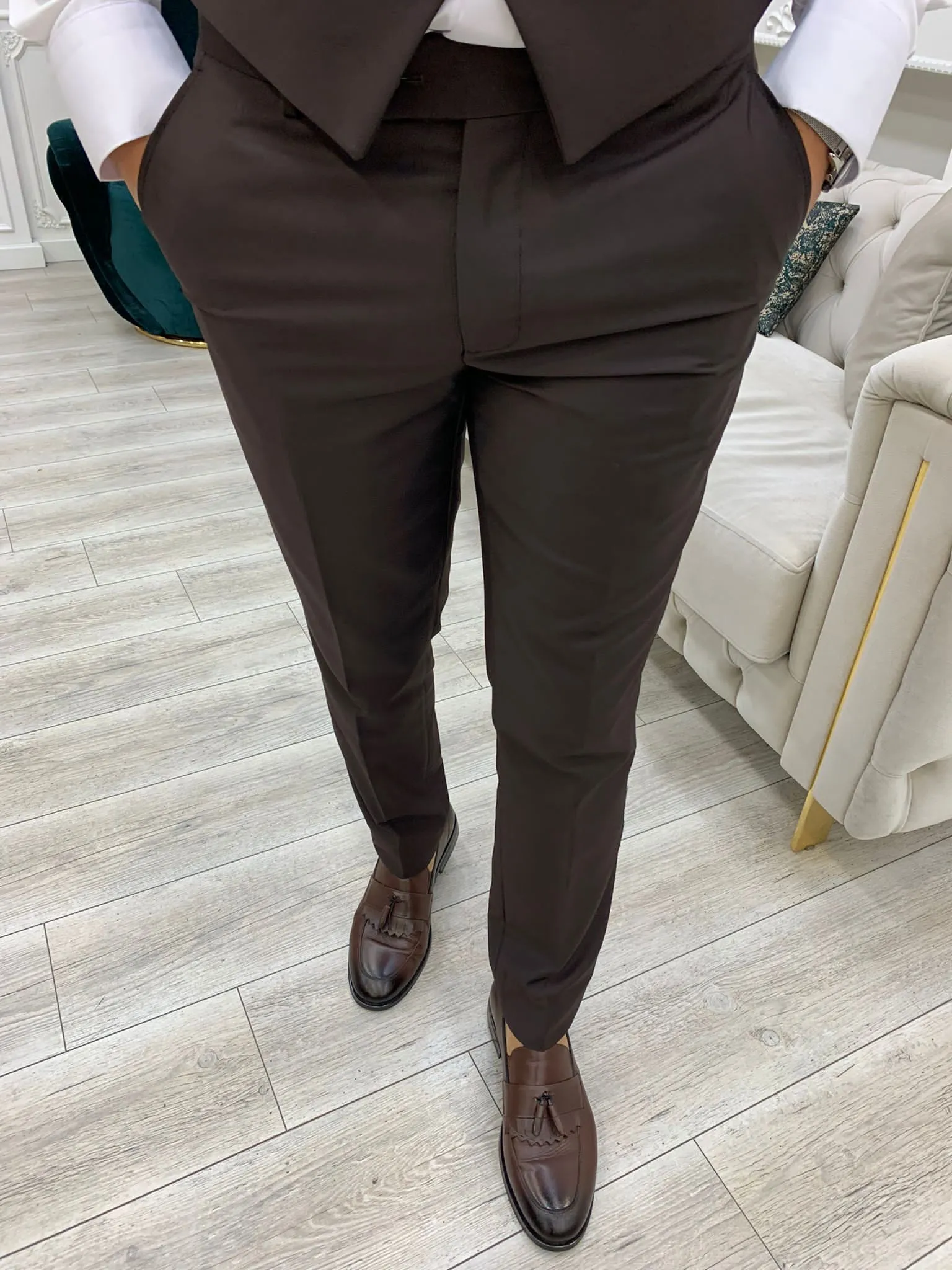 Vince Coffee Slim Fit Peak Lapel Suit - Elegant Three-Piece Ensemble