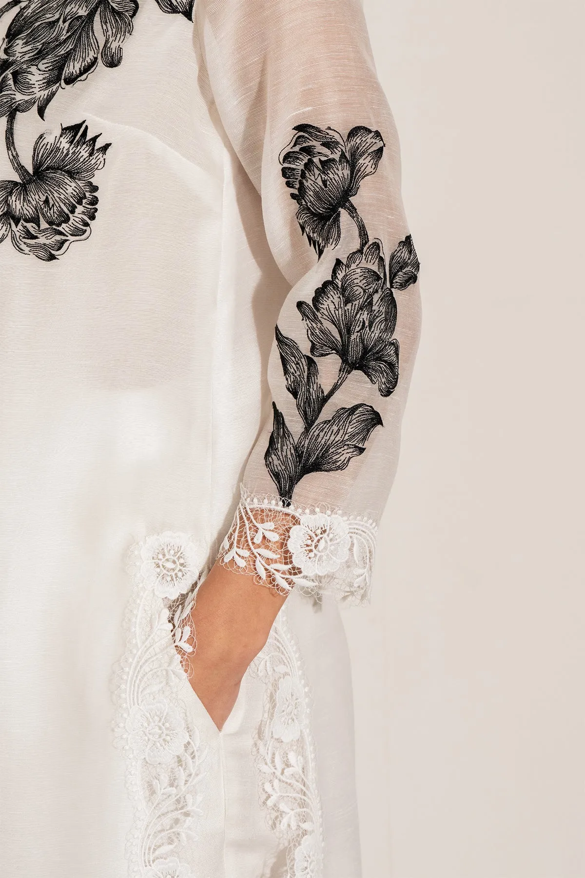 Viva white tunic and pants