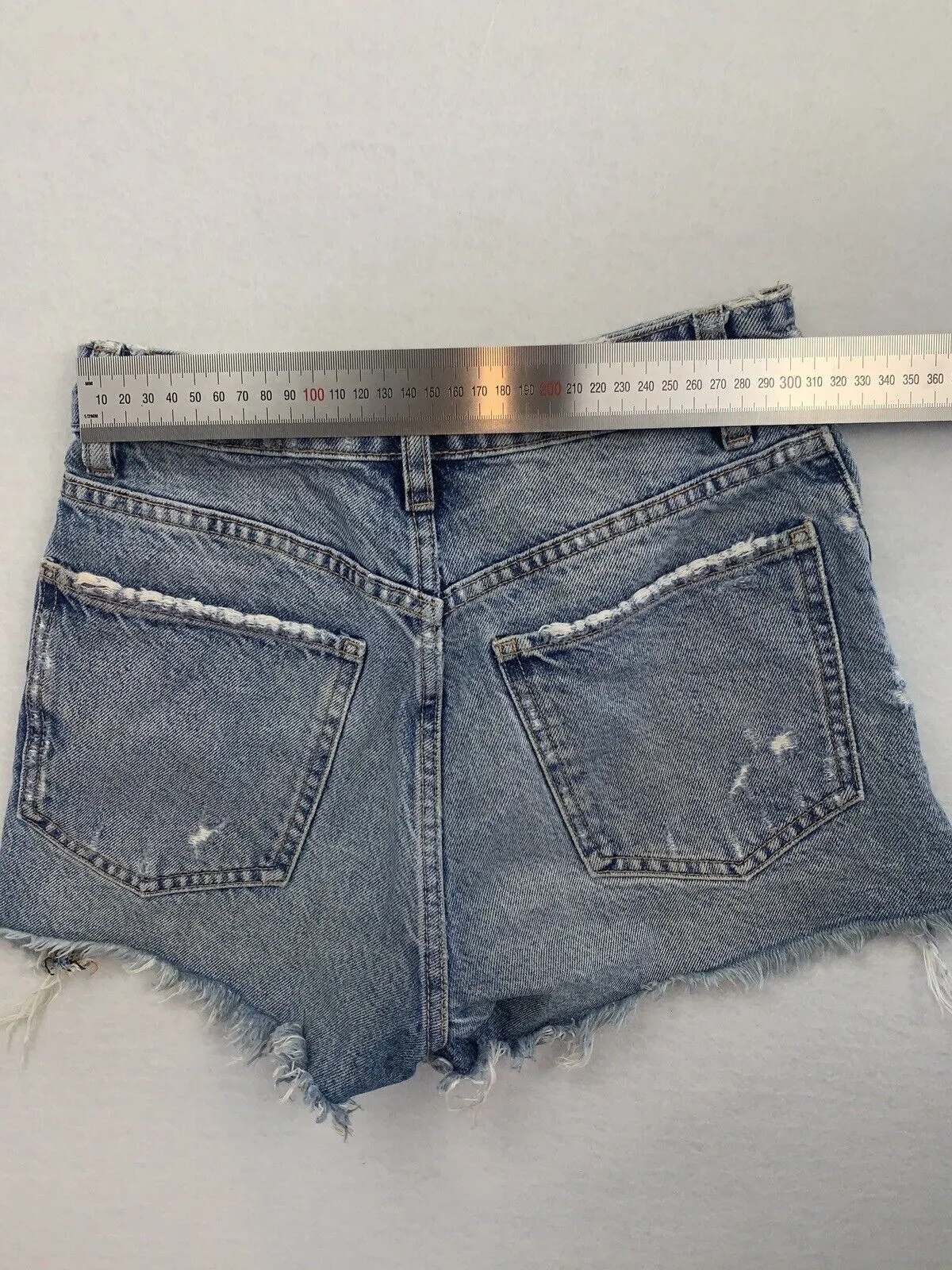 Women’s Zara Denim Shorts Size Euro 32 / US 00