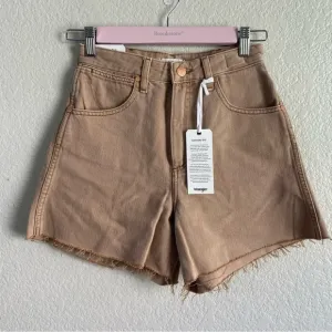 Wrangler women’s modern A Line shorts in light brown